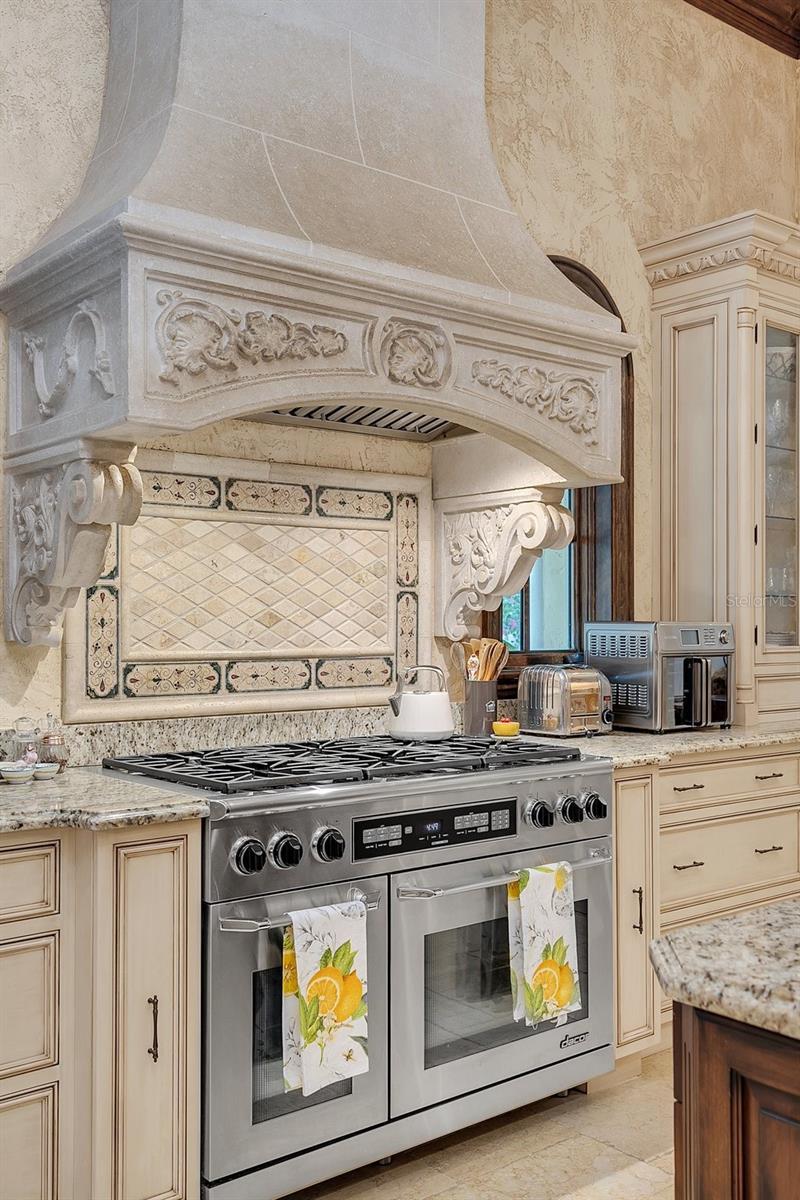 O6350054 Property Photo