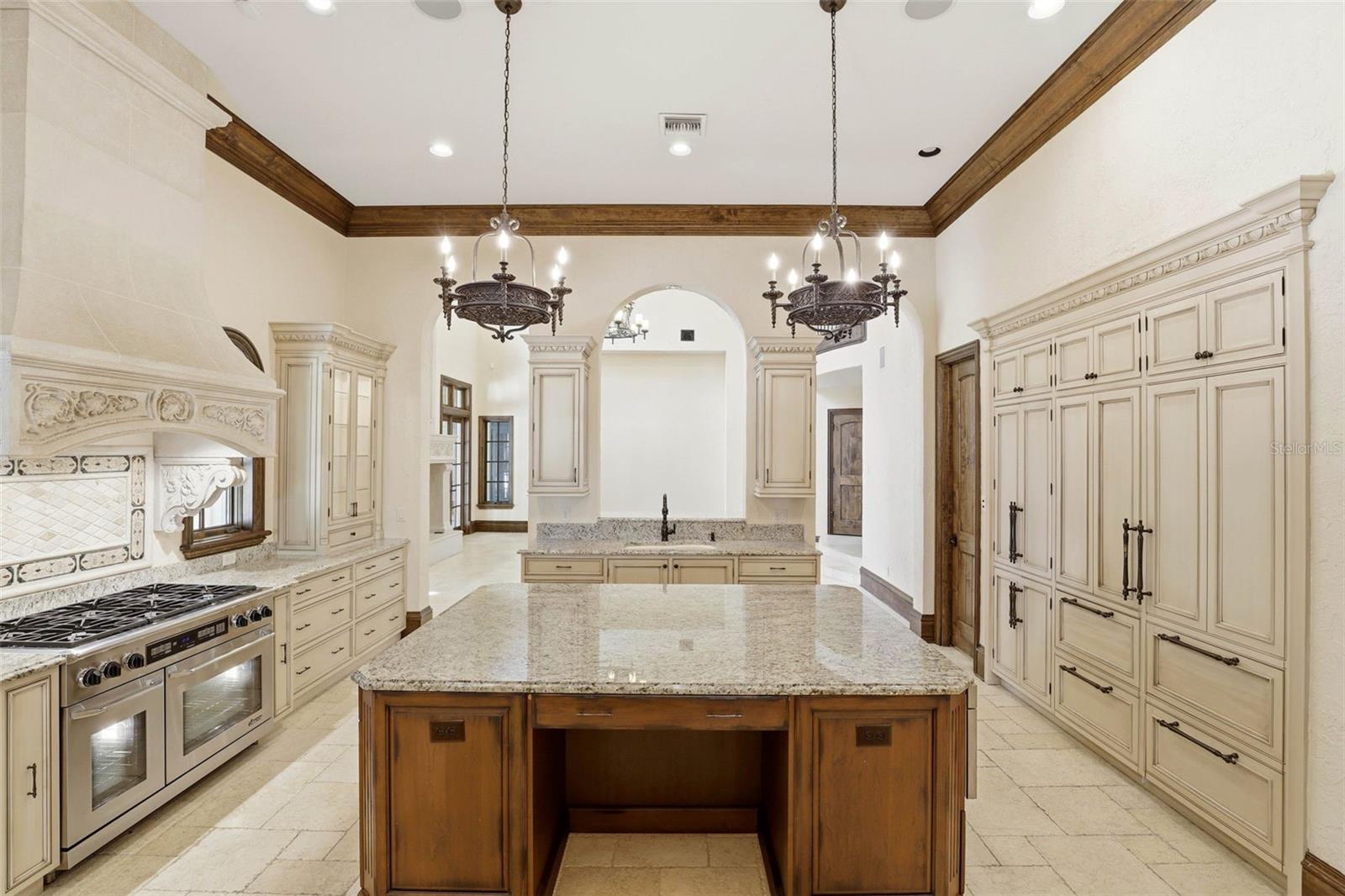 O6350054 Property Photo