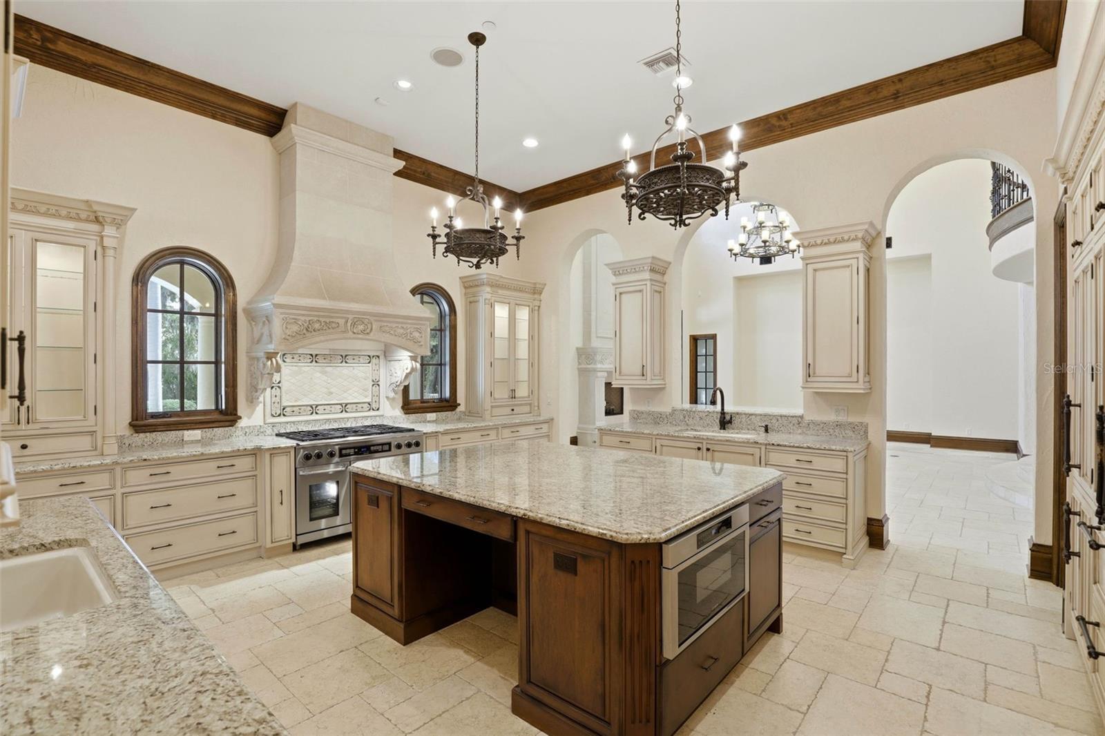 O6350054 Property Photo