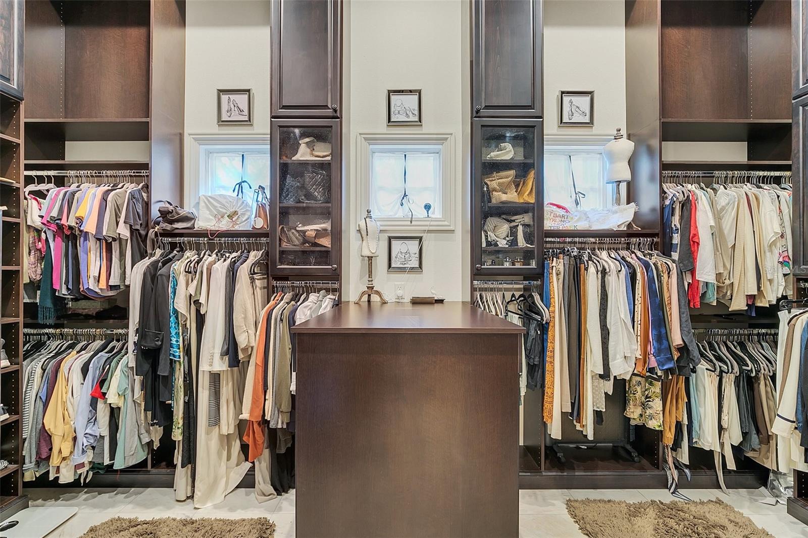 O6350054 Property Photo