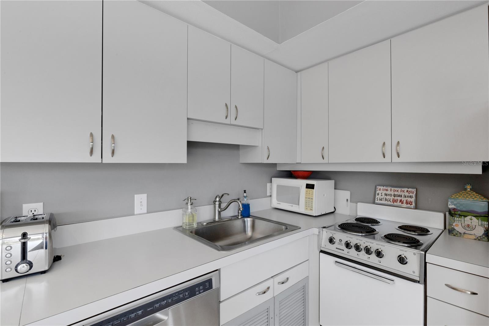 62 SANDY HOOK RD S, SARASOTA, FL, 34242