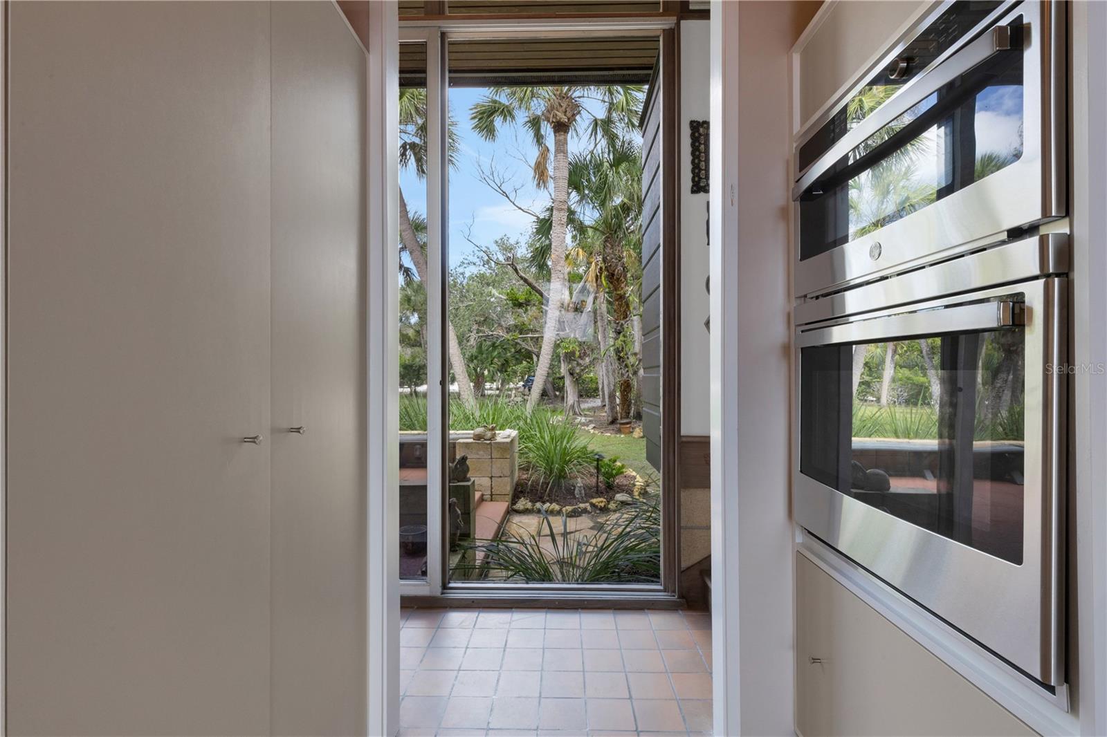 62 SANDY HOOK RD S, SARASOTA, FL, 34242