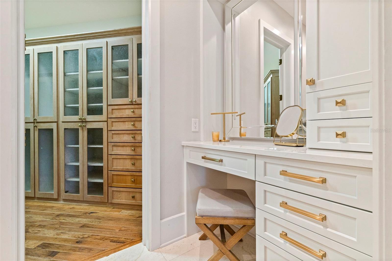 TB8434995 Property Photo