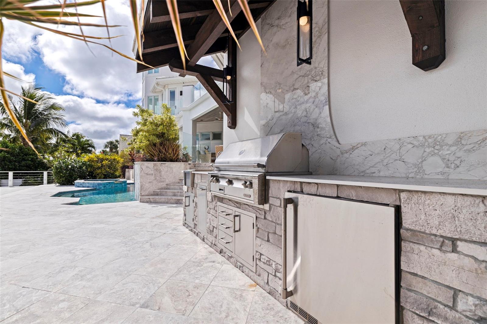 TB8434995 Property Photo