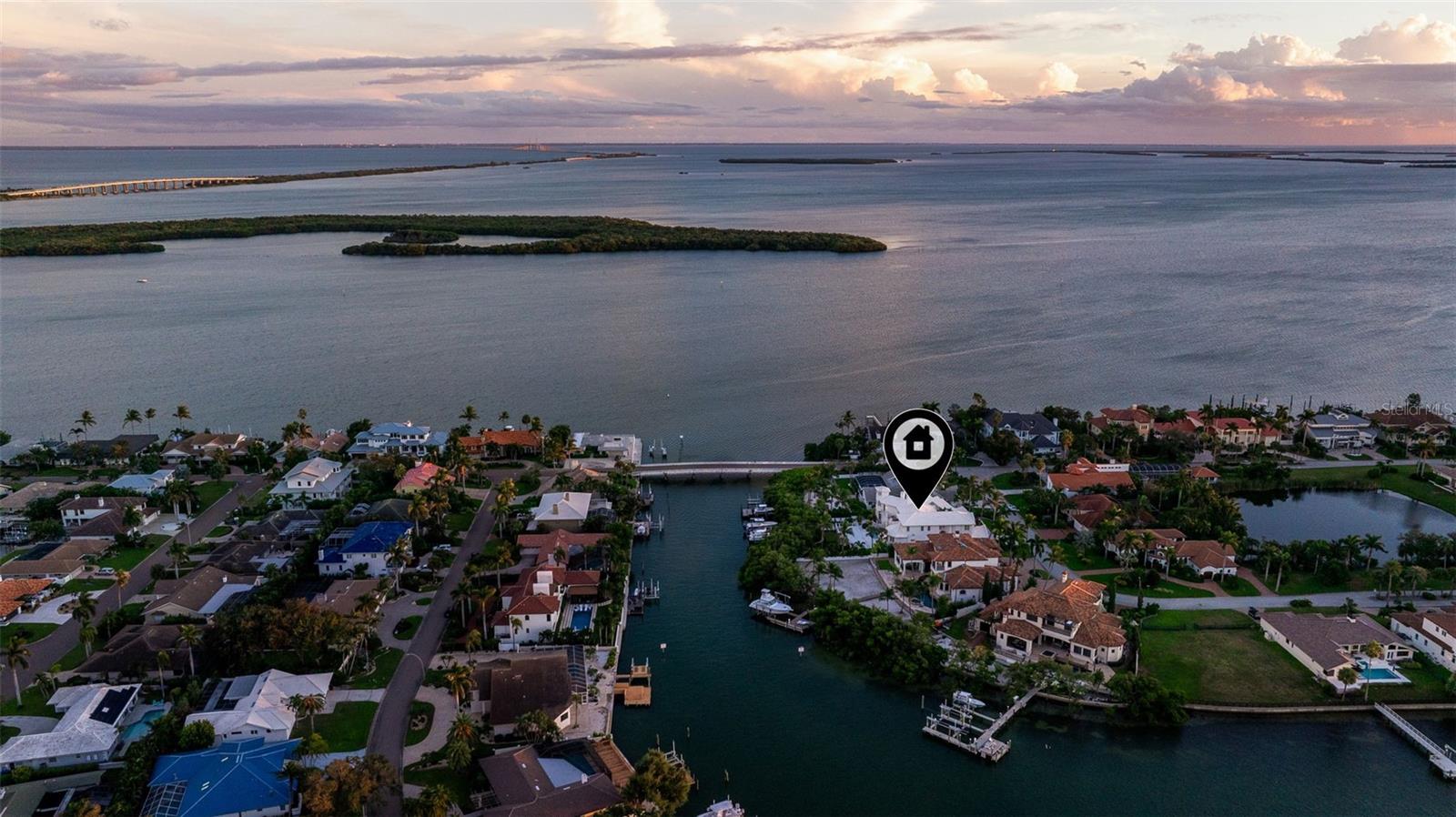 TB8434995 Property Photo