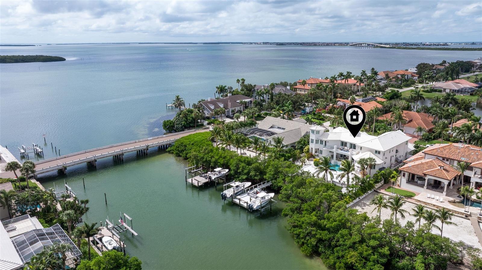 TB8434995 Property Photo