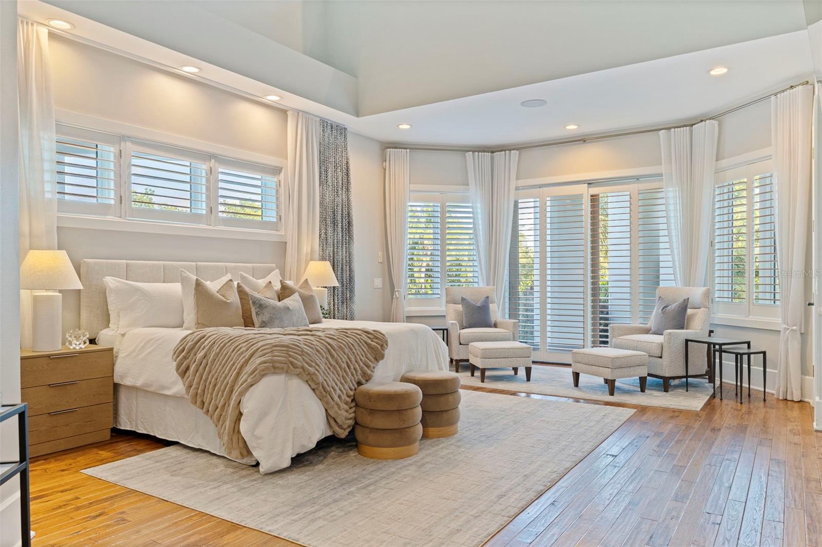 TB8434995 Property Photo