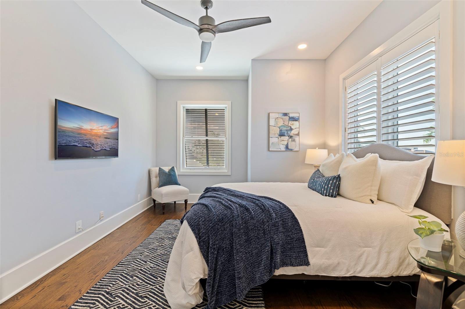 TB8434995 Property Photo