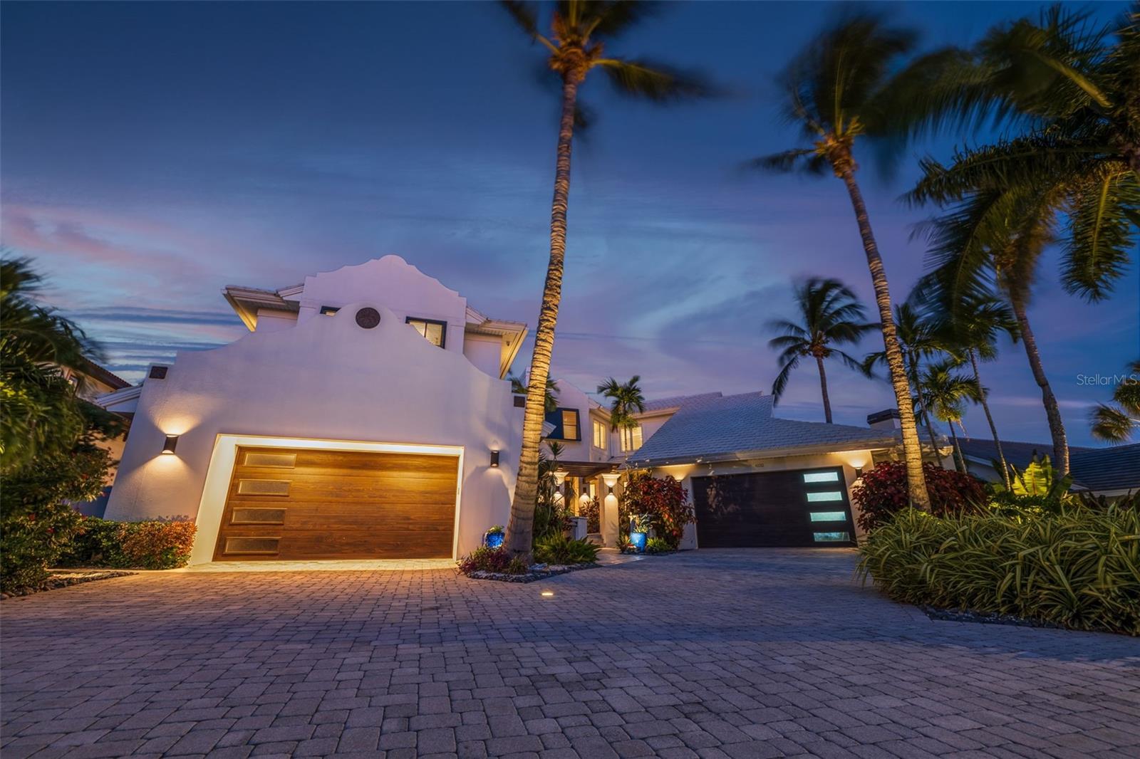 TB8434995 Property Photo