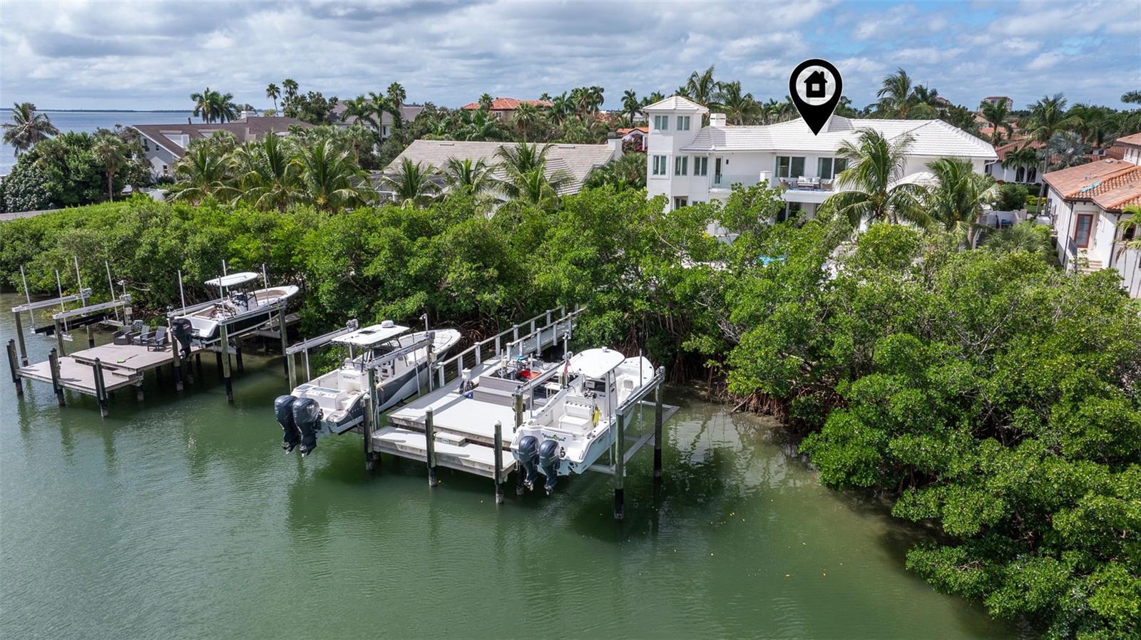 TB8434995 Property Photo