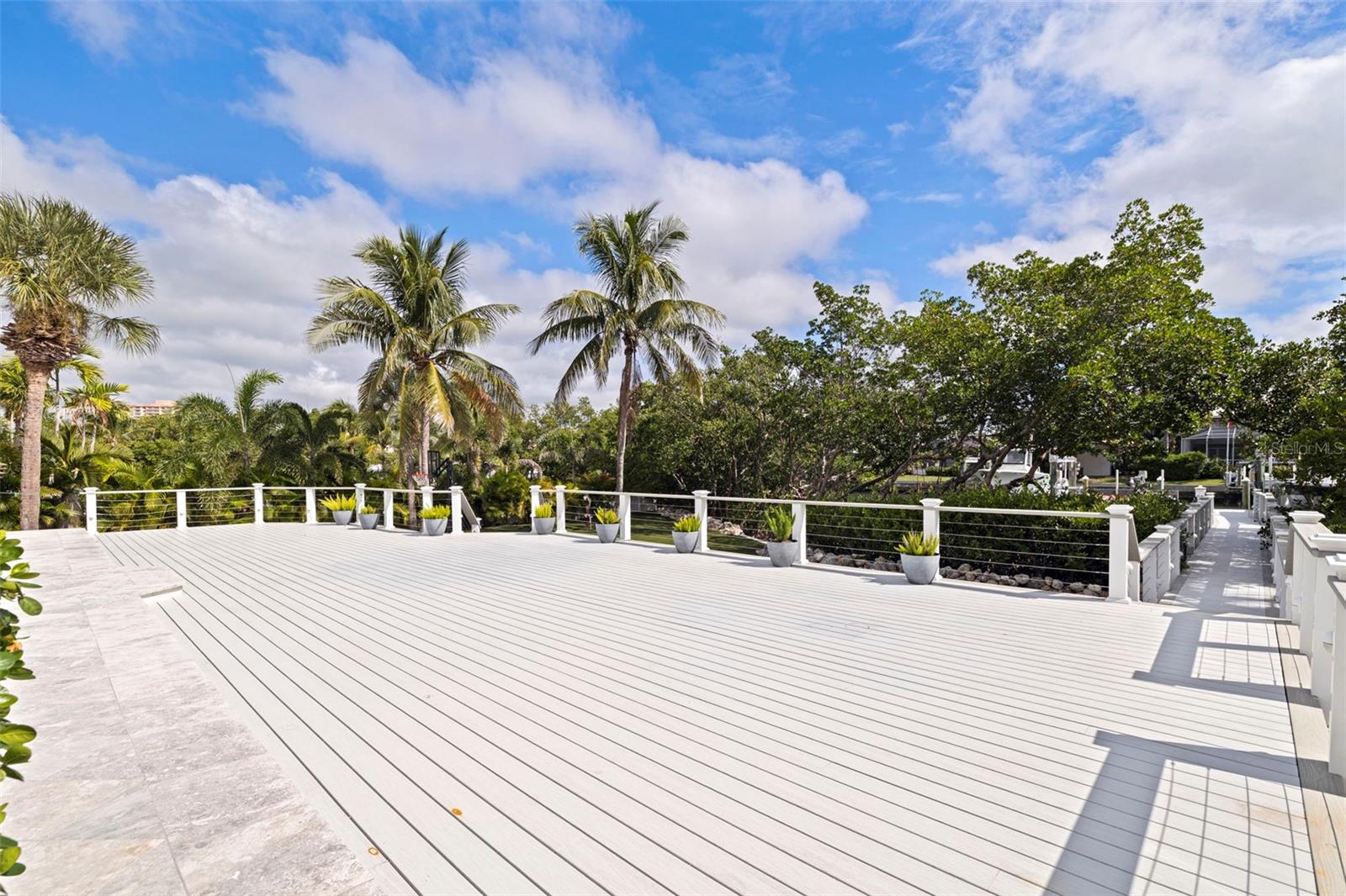 TB8434995 Property Photo