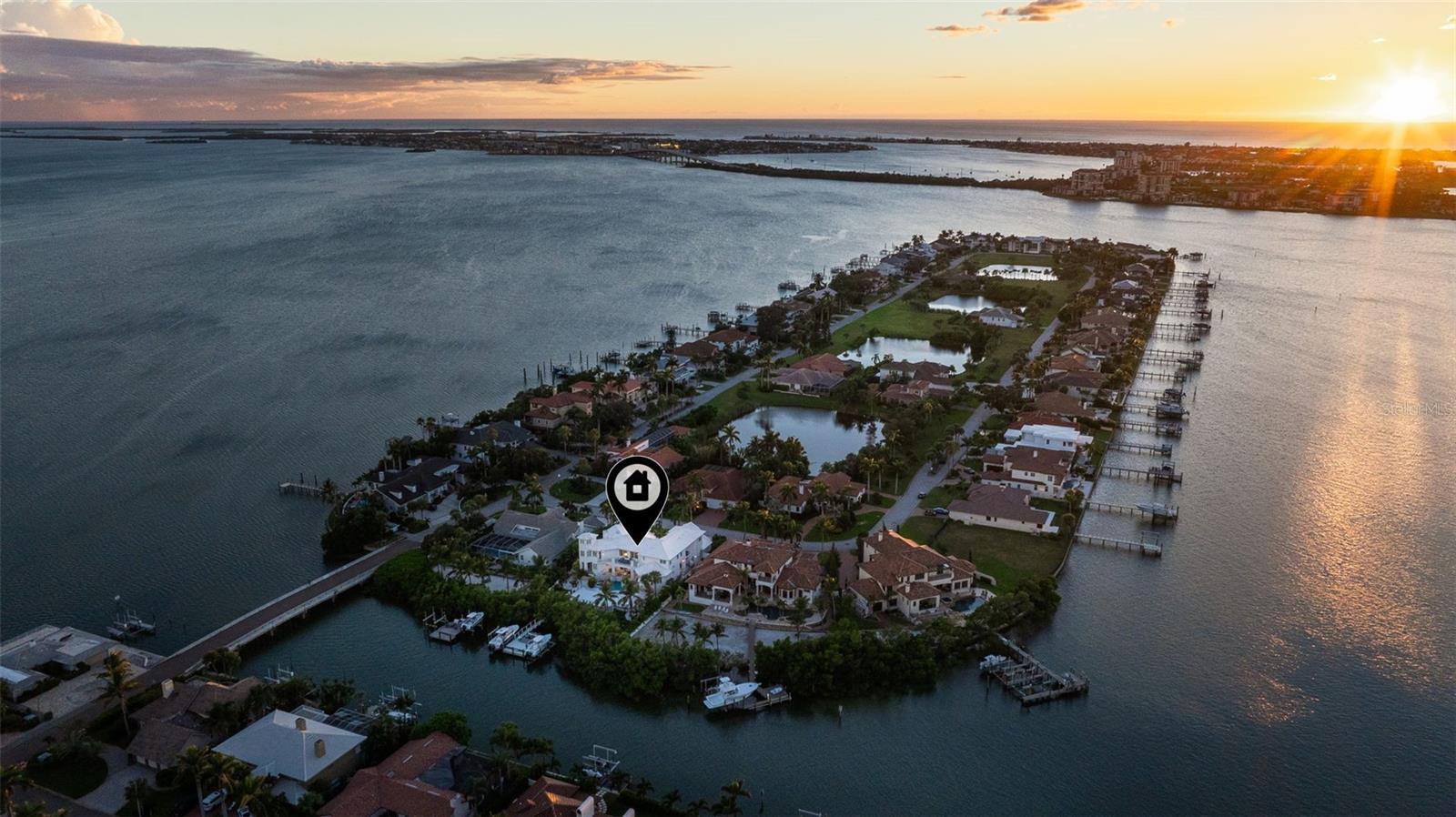 TB8434995 Property Photo