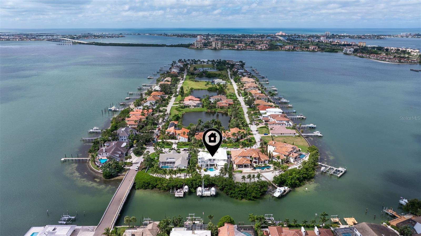 TB8434995 Property Photo