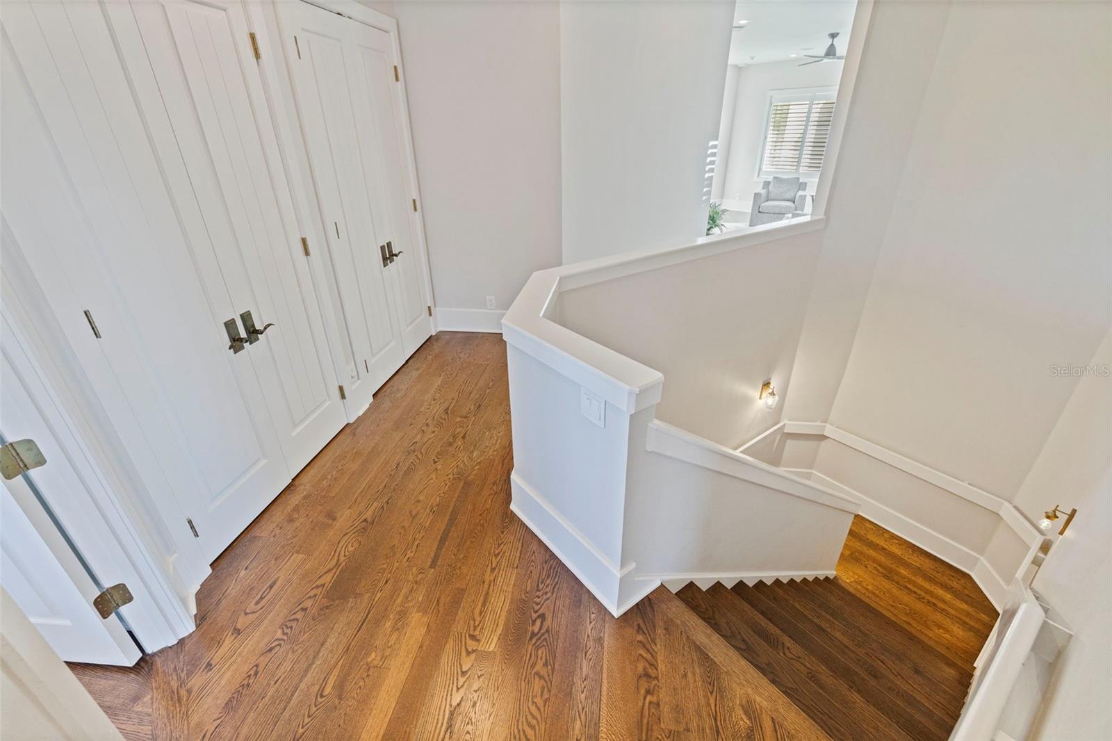 TB8434995 Property Photo