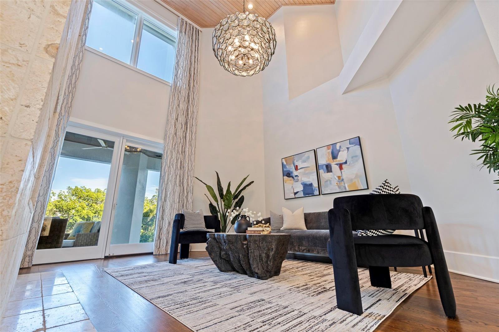 TB8434995 Property Photo