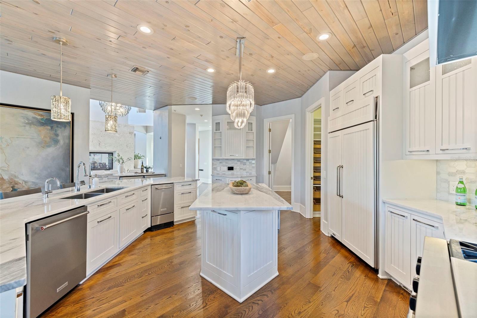 TB8434995 Property Photo