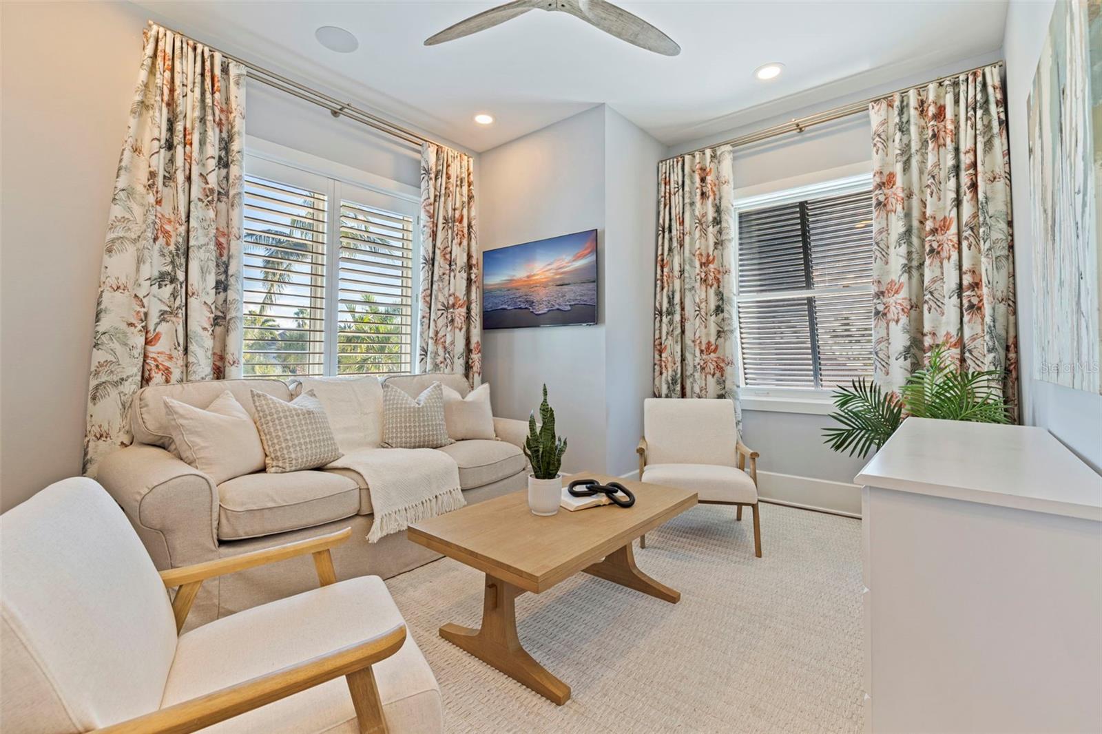 TB8434995 Property Photo