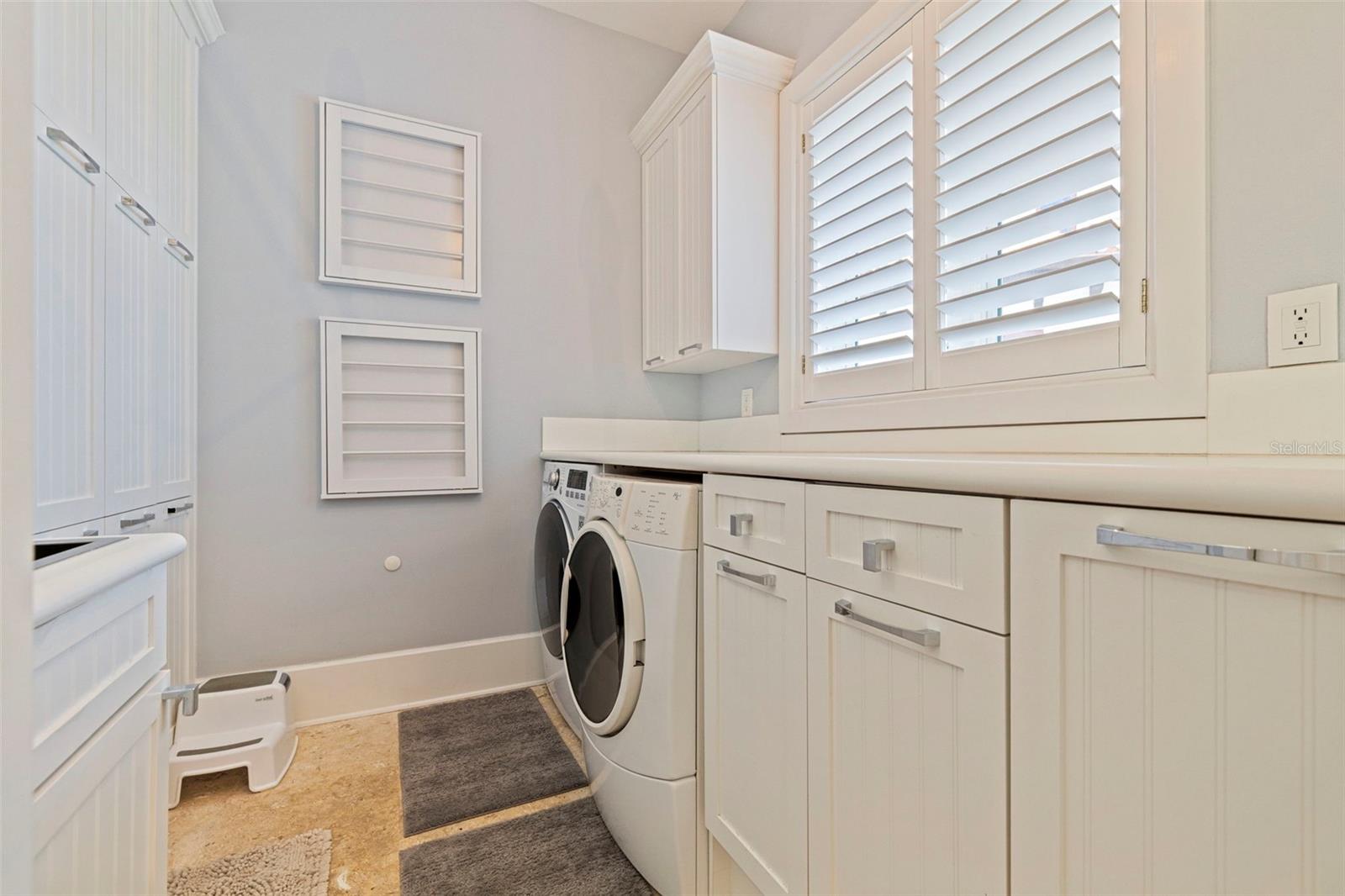 TB8434995 Property Photo