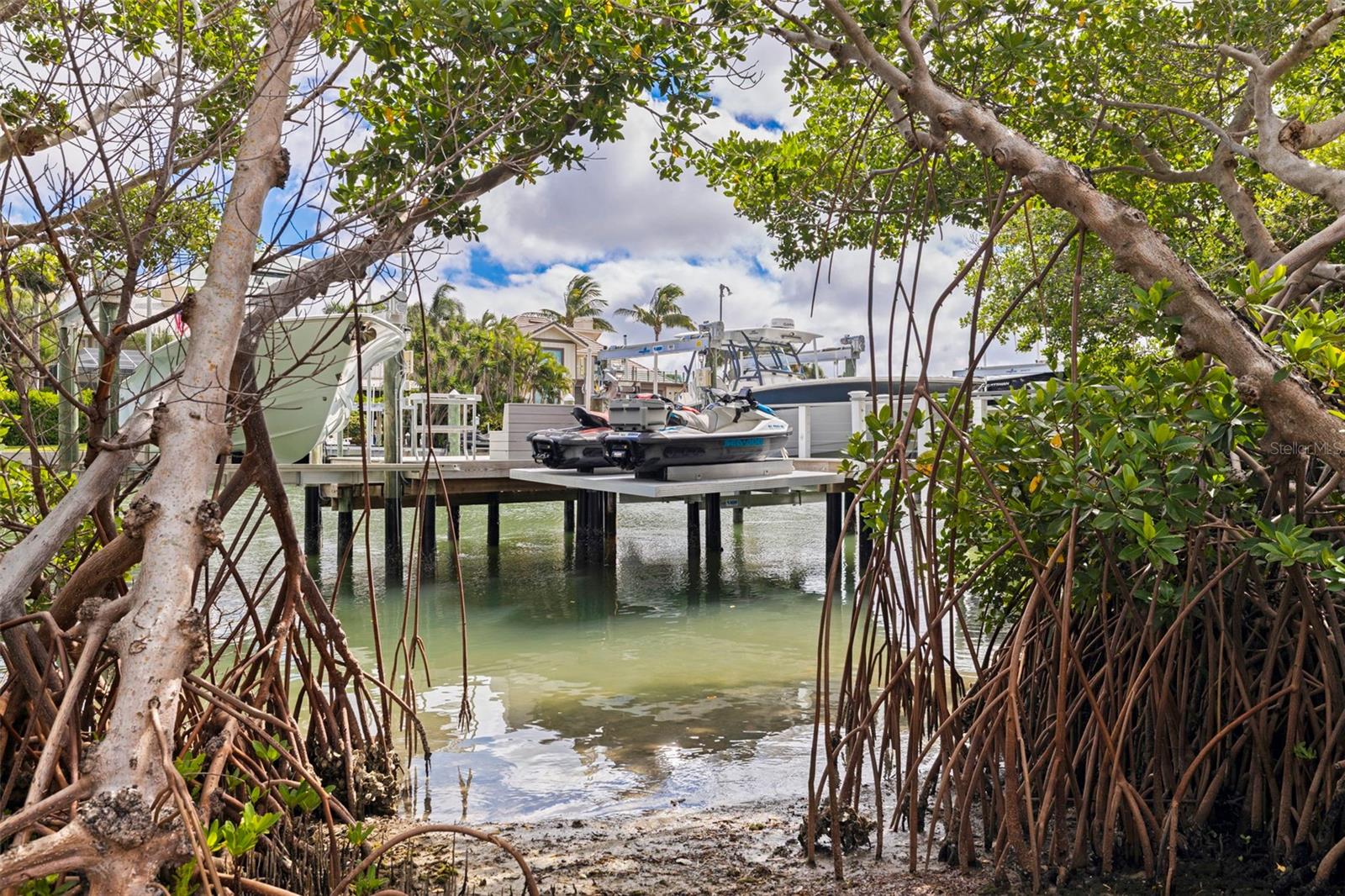 TB8434995 Property Photo