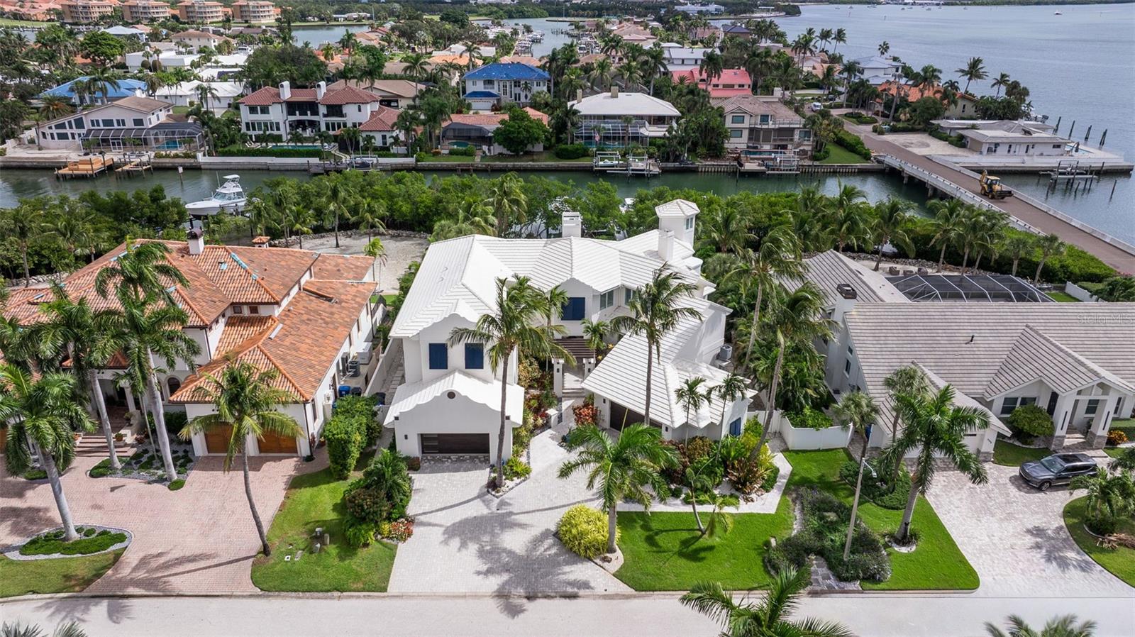 TB8434995 Property Photo