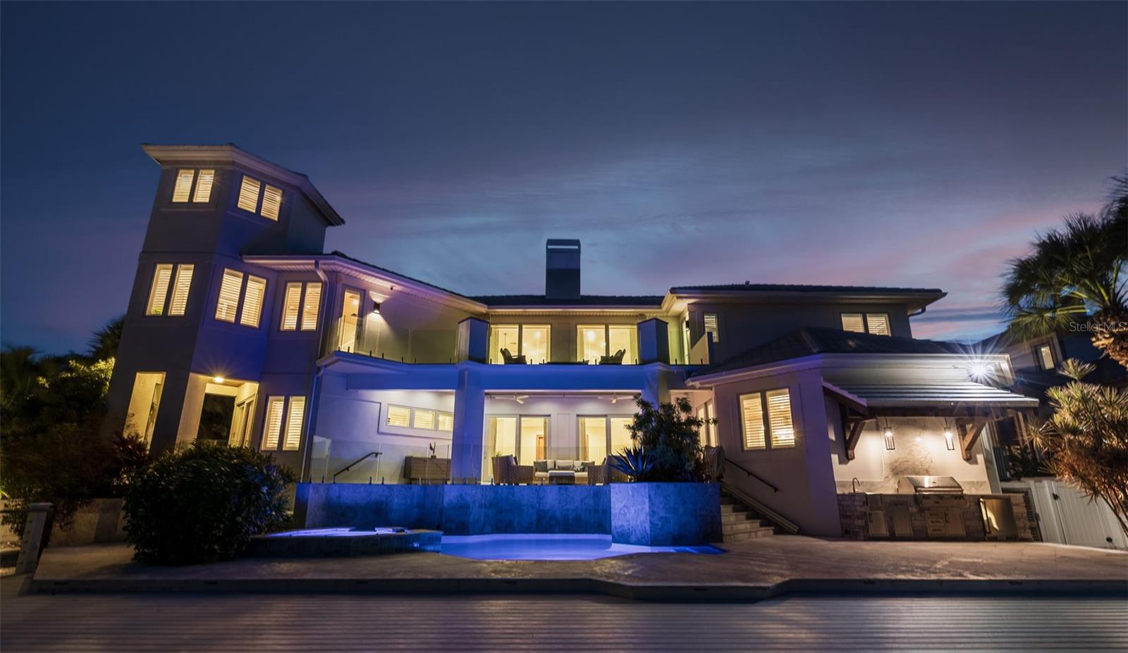 TB8434995 Property Photo