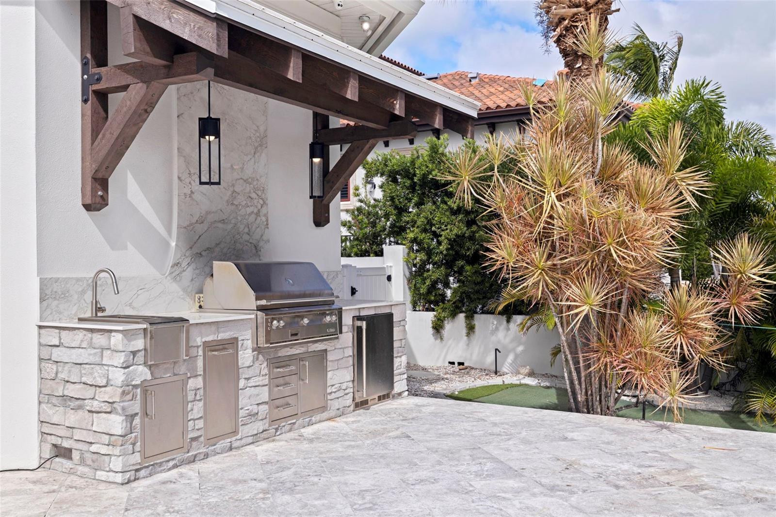 TB8434995 Property Photo