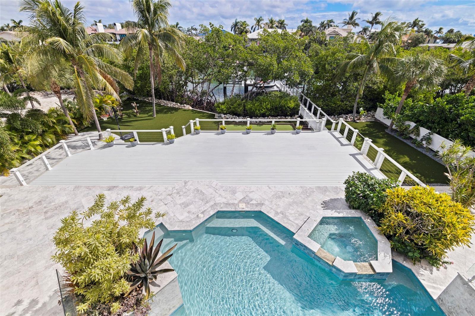 TB8434995 Property Photo