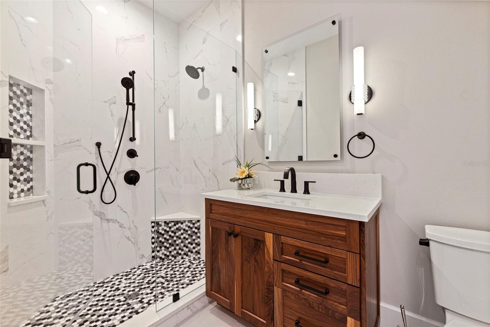 TB8434995 Property Photo