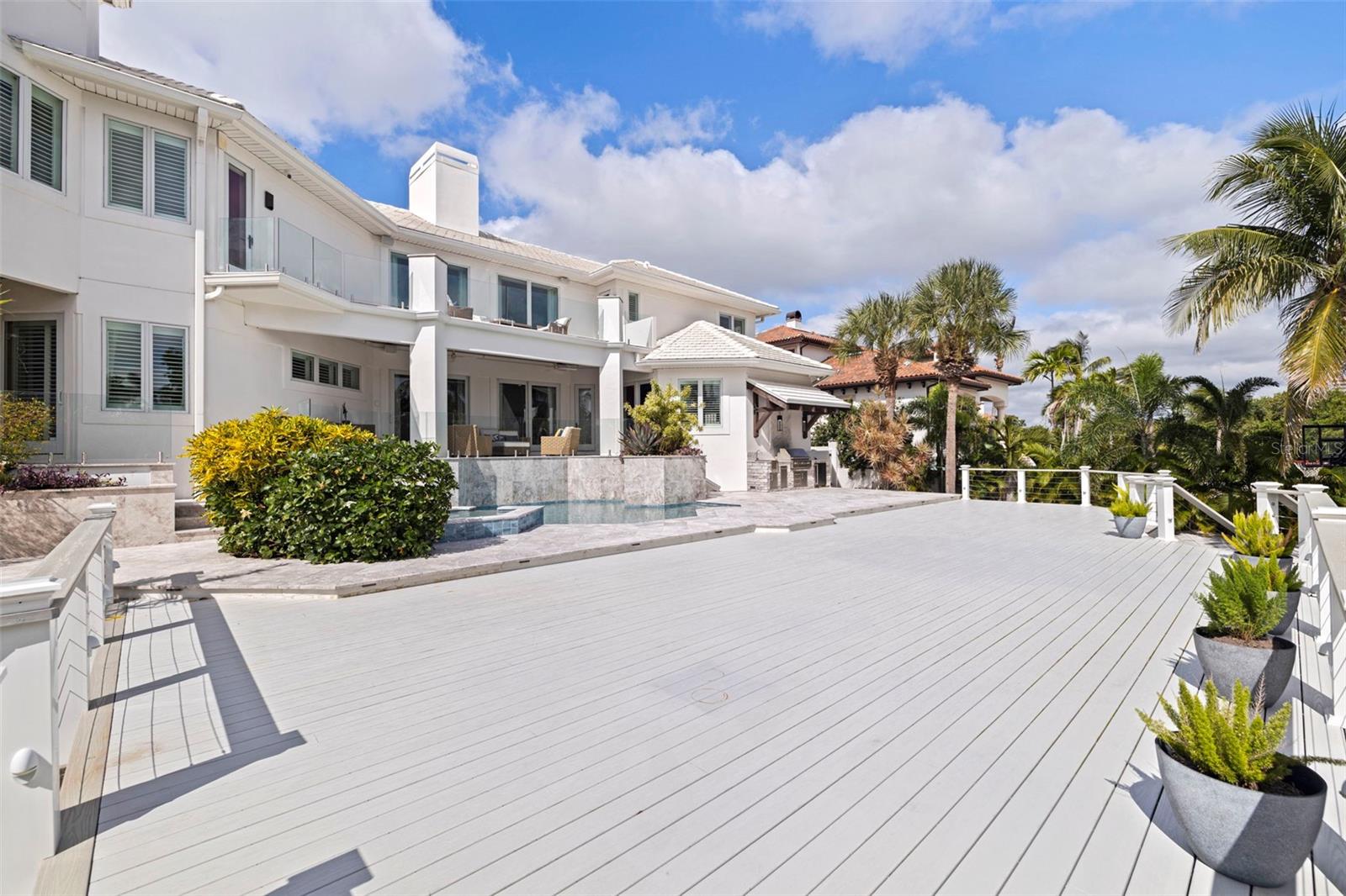 TB8434995 Property Photo