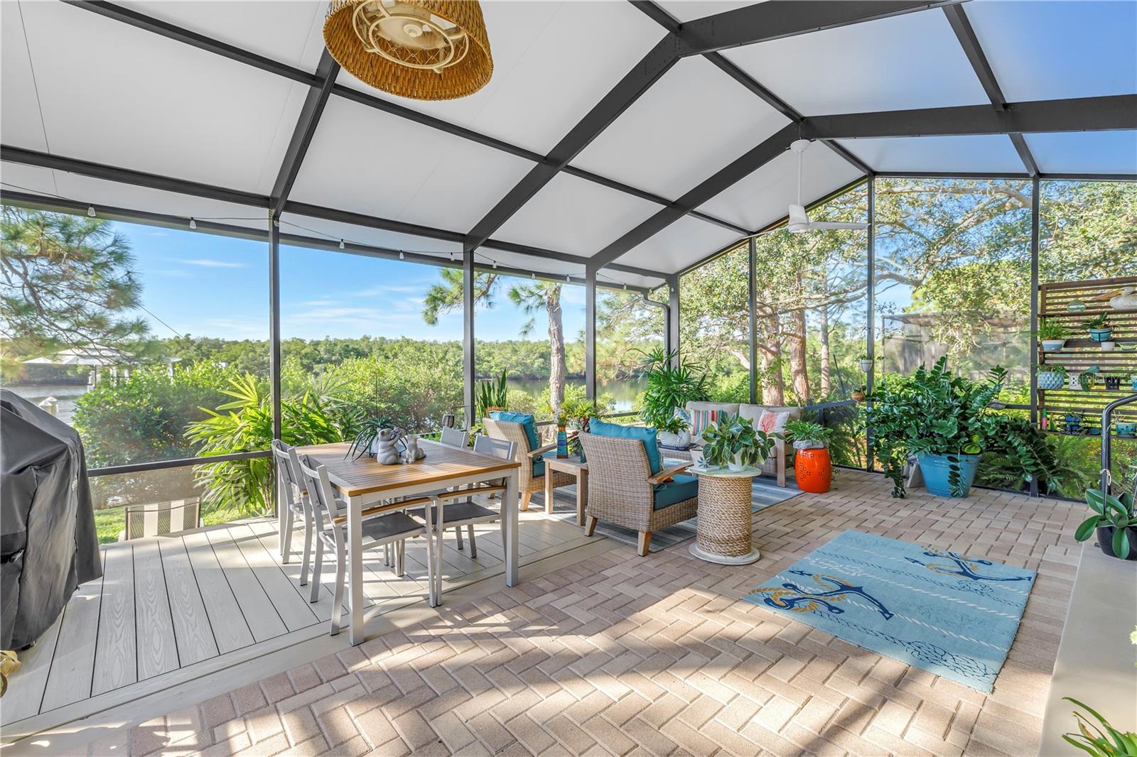 956 SAN CARLOS CT NE, ST PETERSBURG, FL, 33702