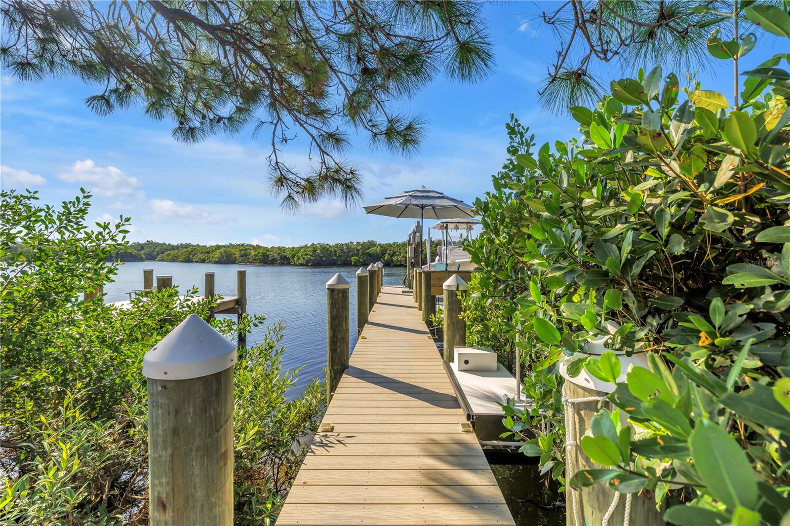 956 SAN CARLOS CT NE, ST PETERSBURG, FL, 33702