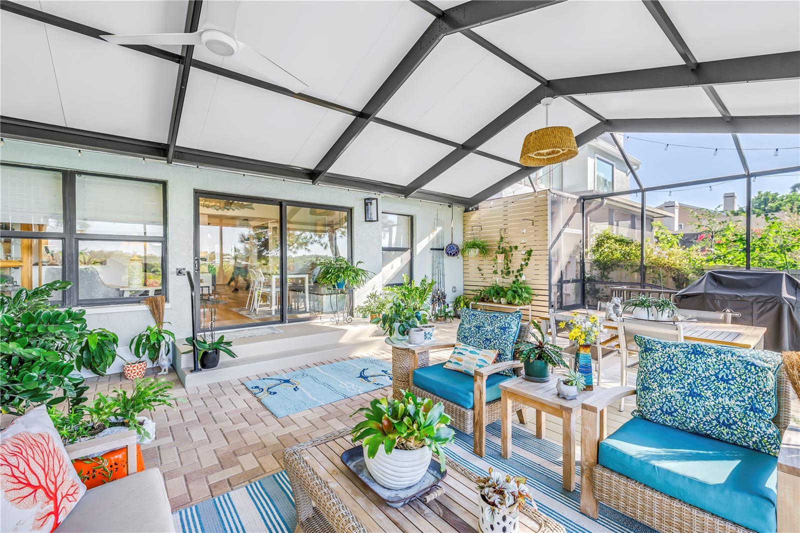 956 SAN CARLOS CT NE, ST PETERSBURG, FL, 33702