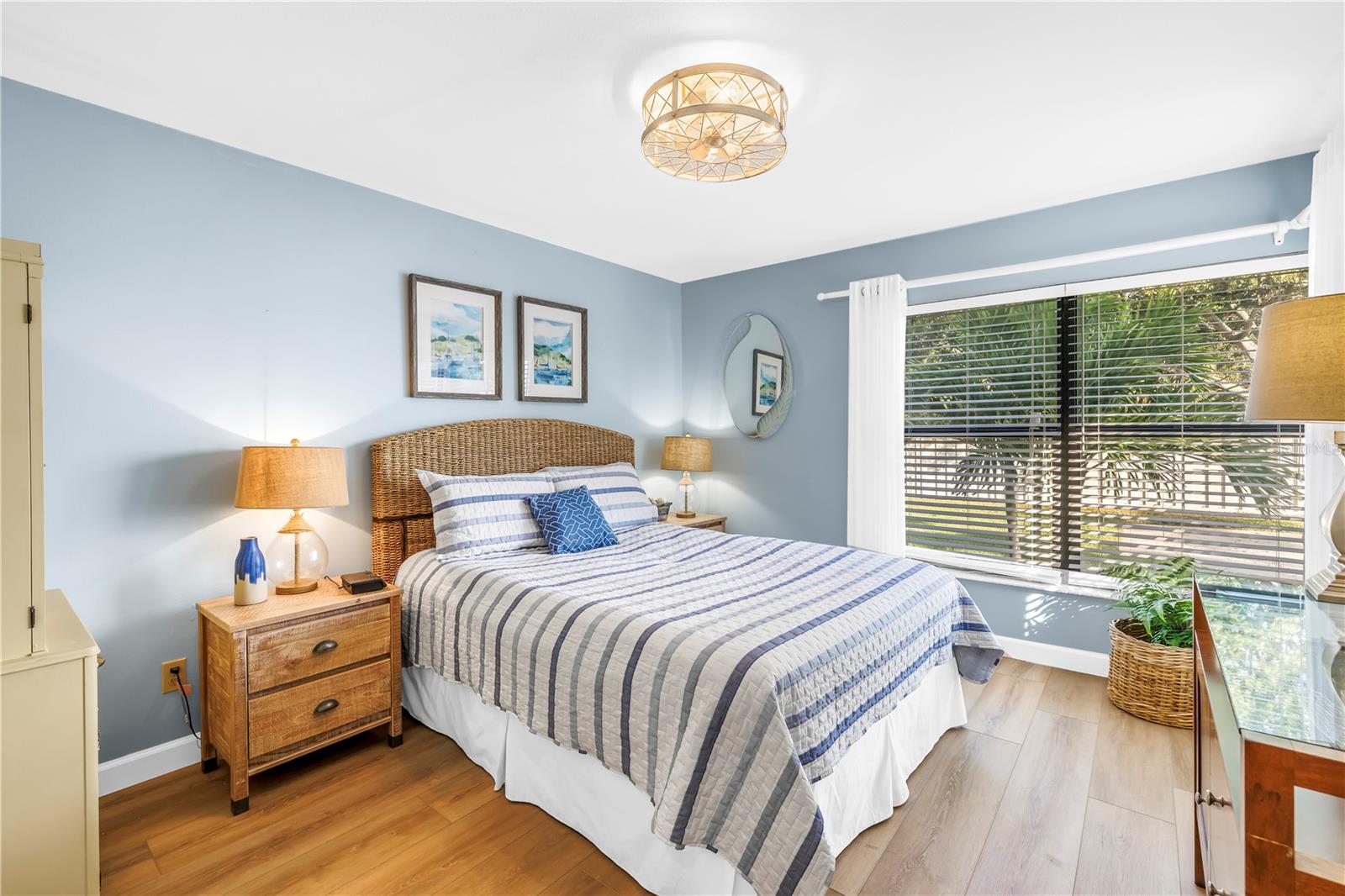 956 SAN CARLOS CT NE, ST PETERSBURG, FL, 33702