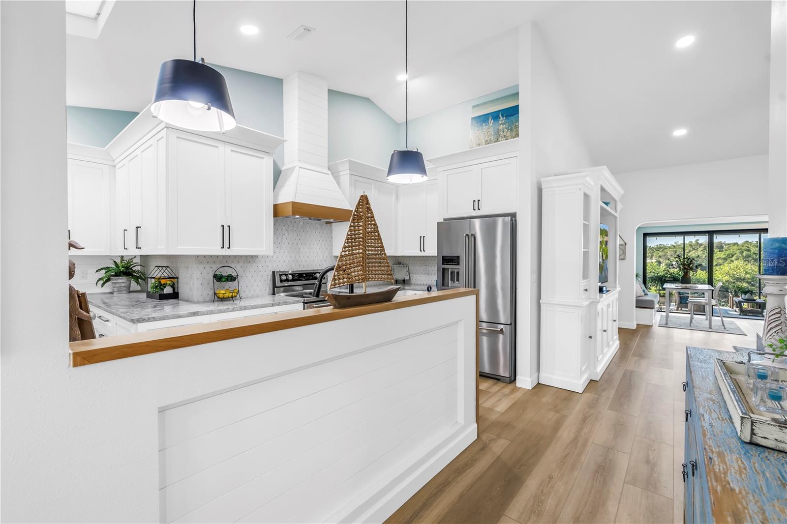 956 SAN CARLOS CT NE, ST PETERSBURG, FL, 33702