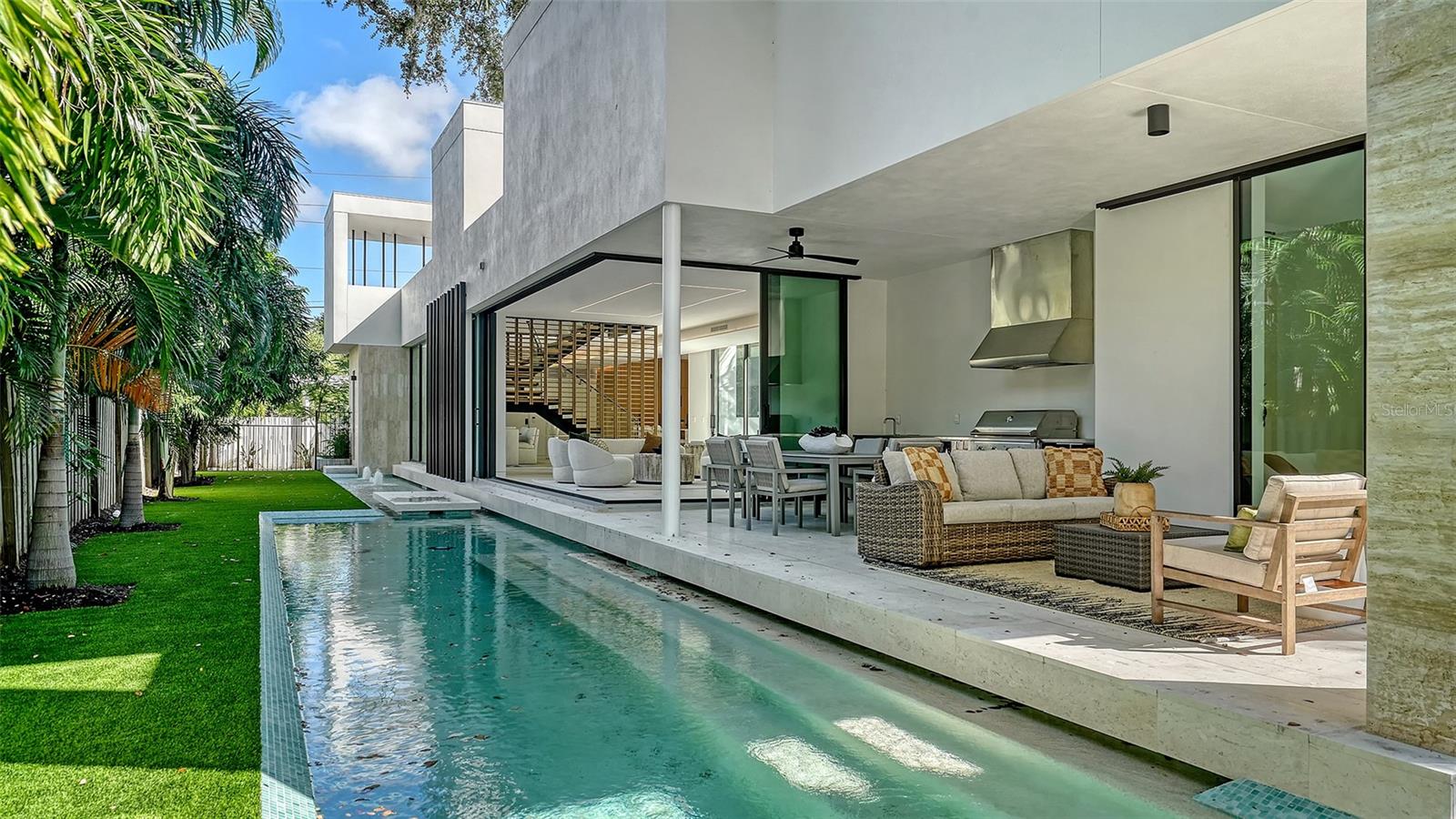 A4667508 Property Photo