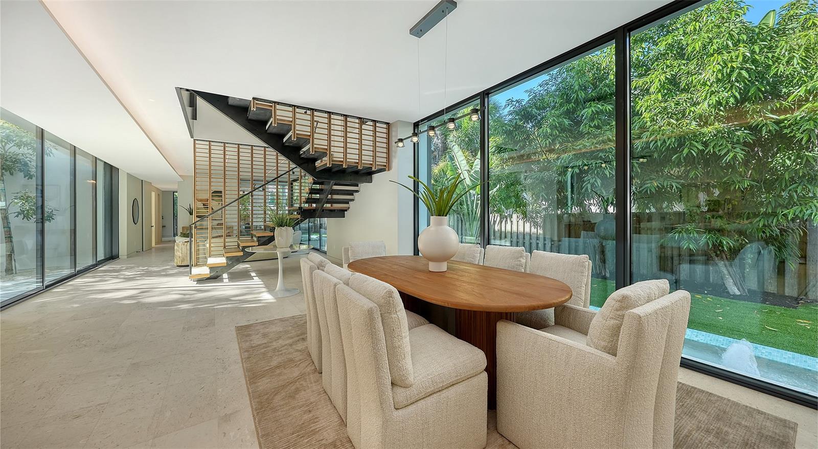 A4667508 Property Photo