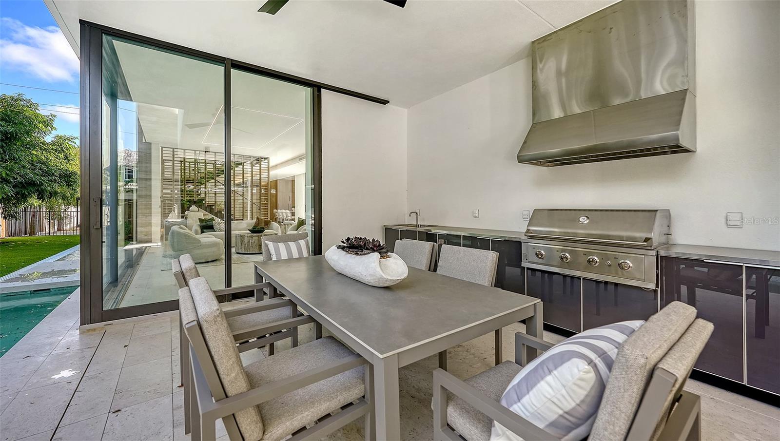 A4667508 Property Photo