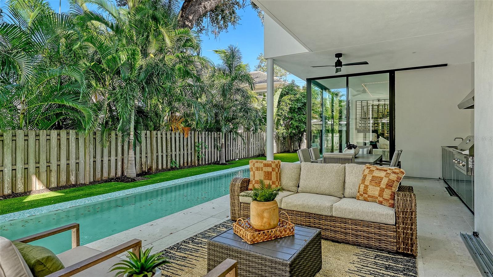 A4667508 Property Photo