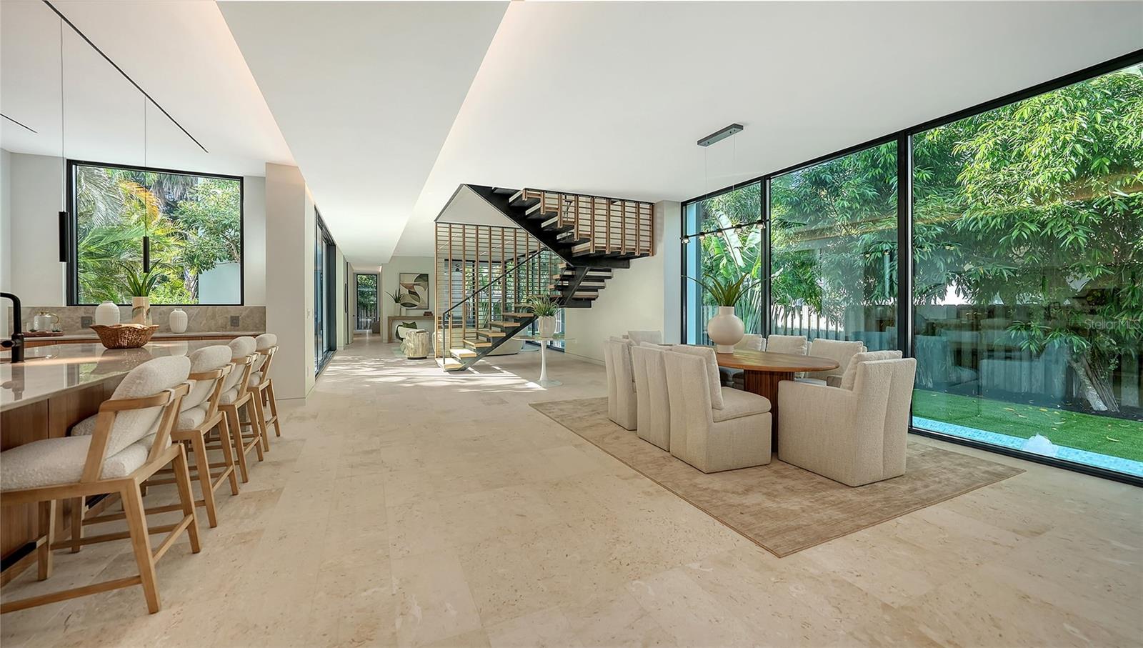 A4667508 Property Photo