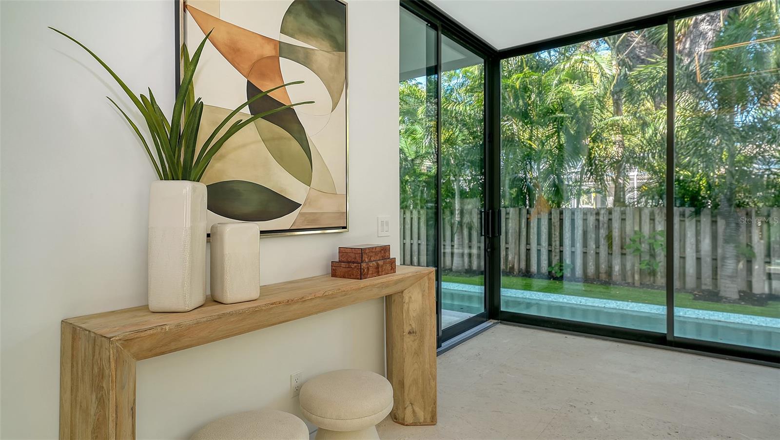 A4667508 Property Photo