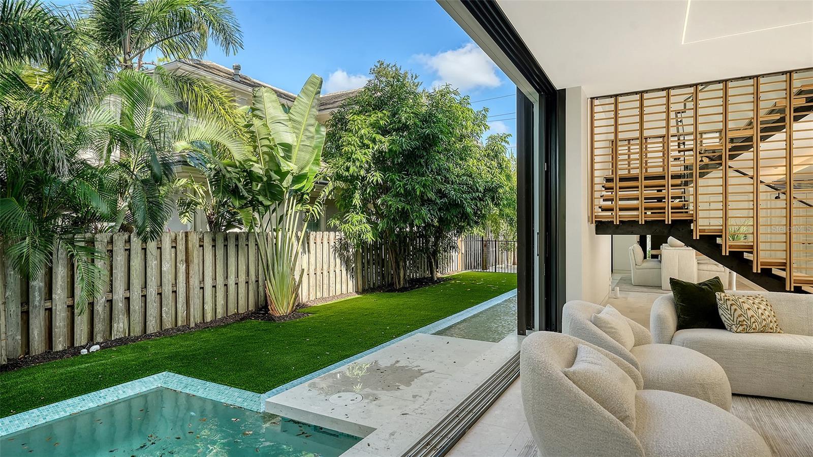 A4667508 Property Photo