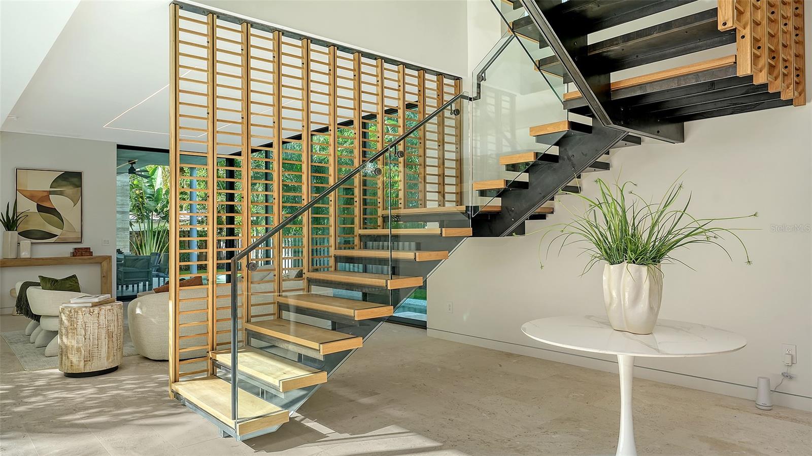 A4667508 Property Photo