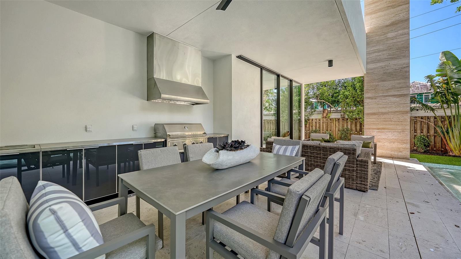 A4667508 Property Photo