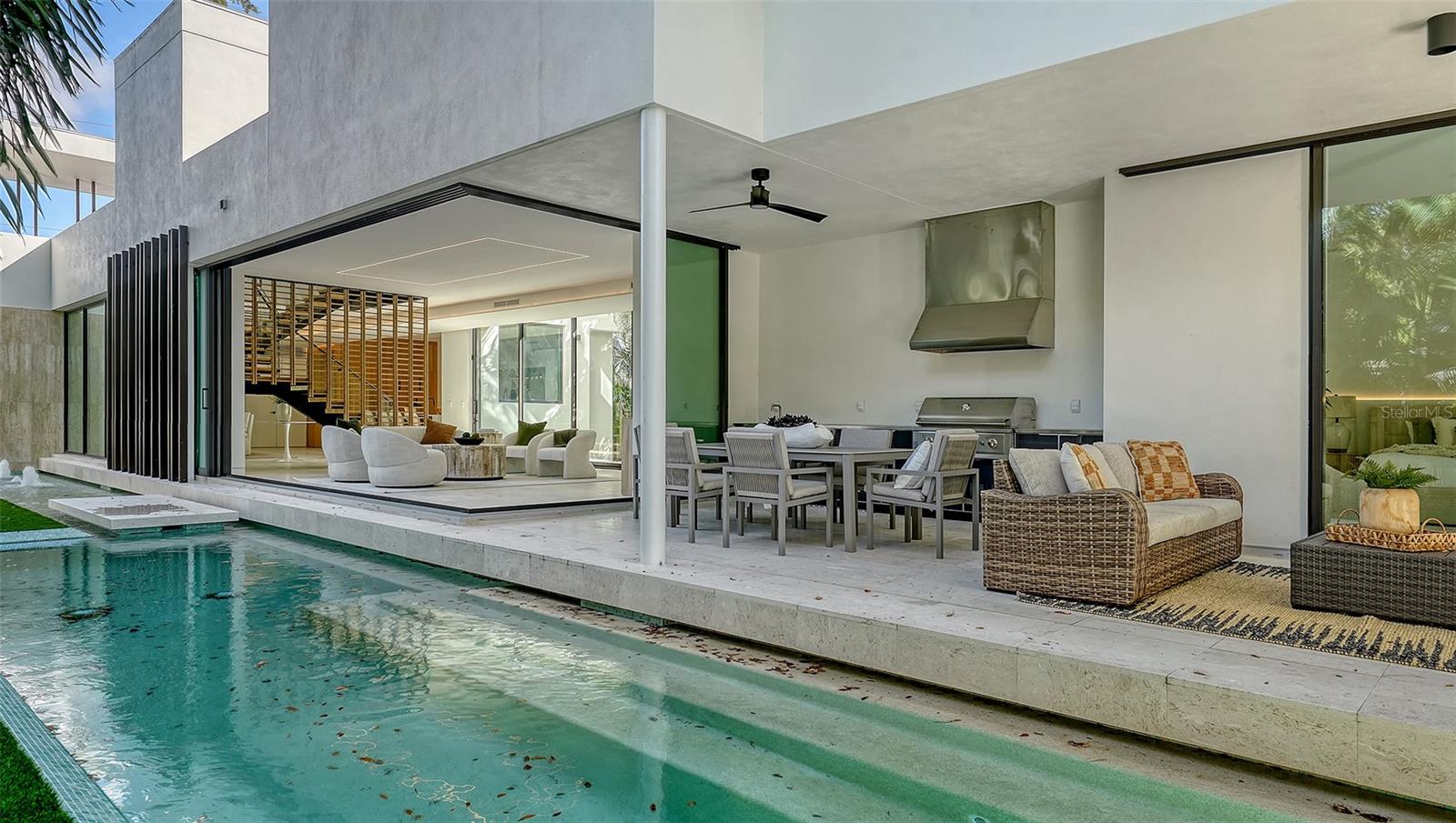 A4667508 Property Photo