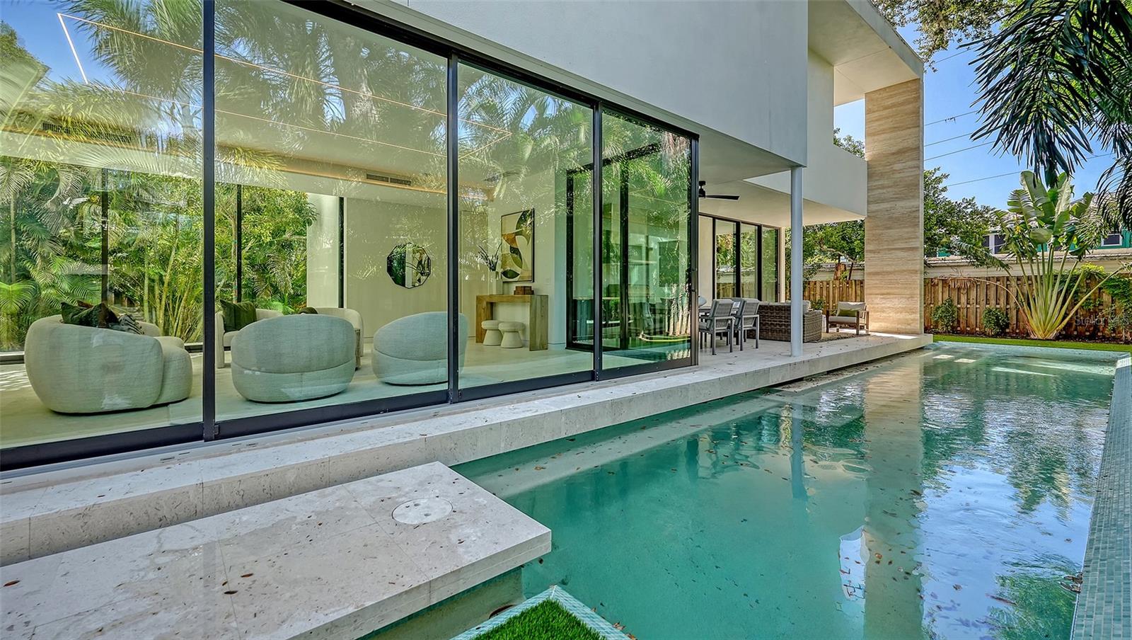 A4667508 Property Photo