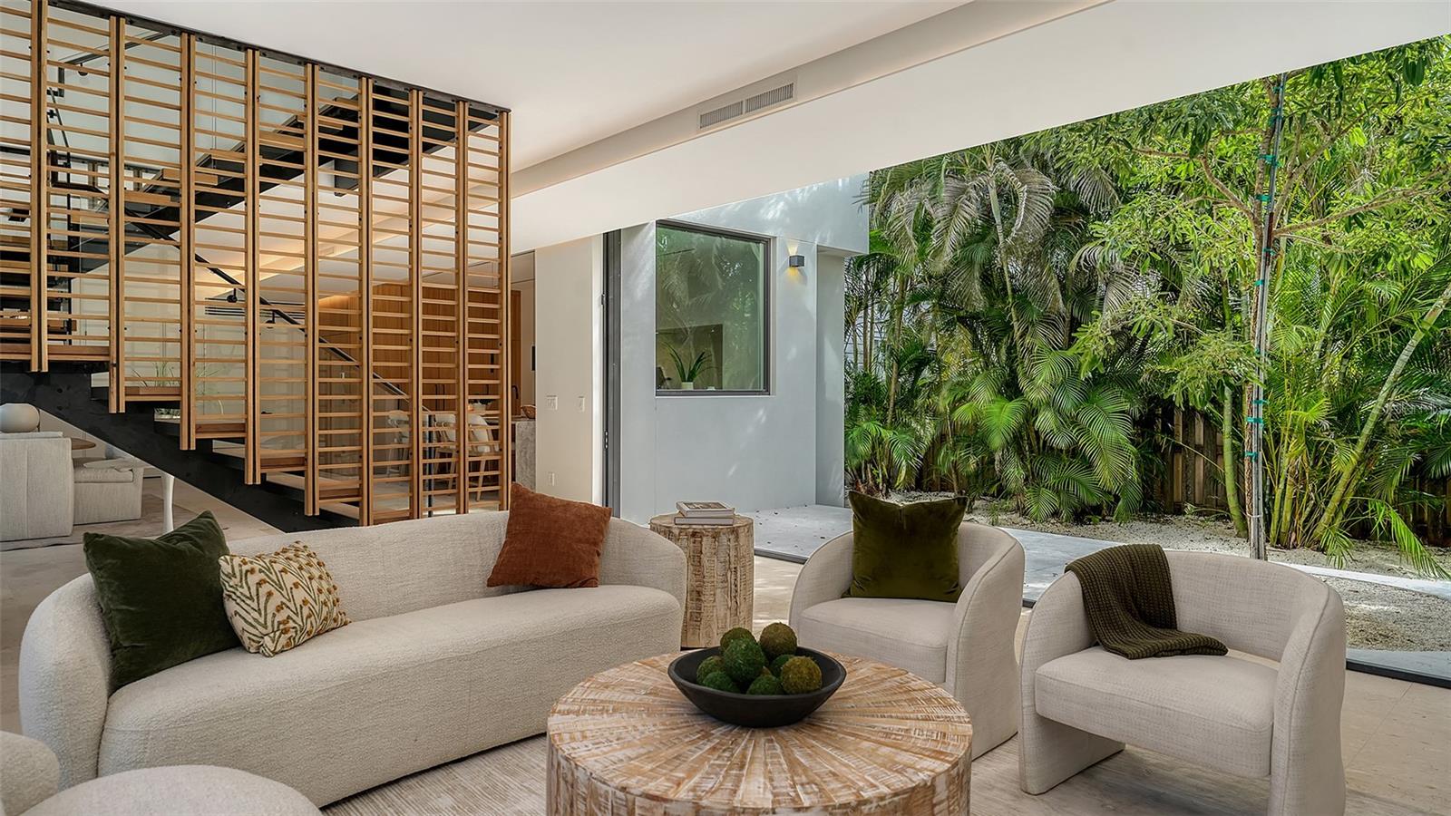 A4667508 Property Photo