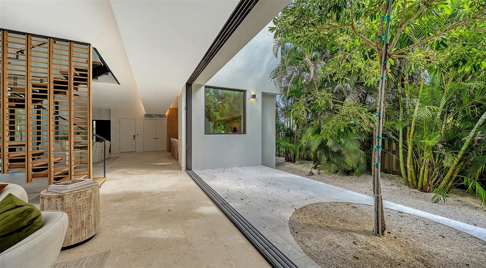 A4667508 Property Photo