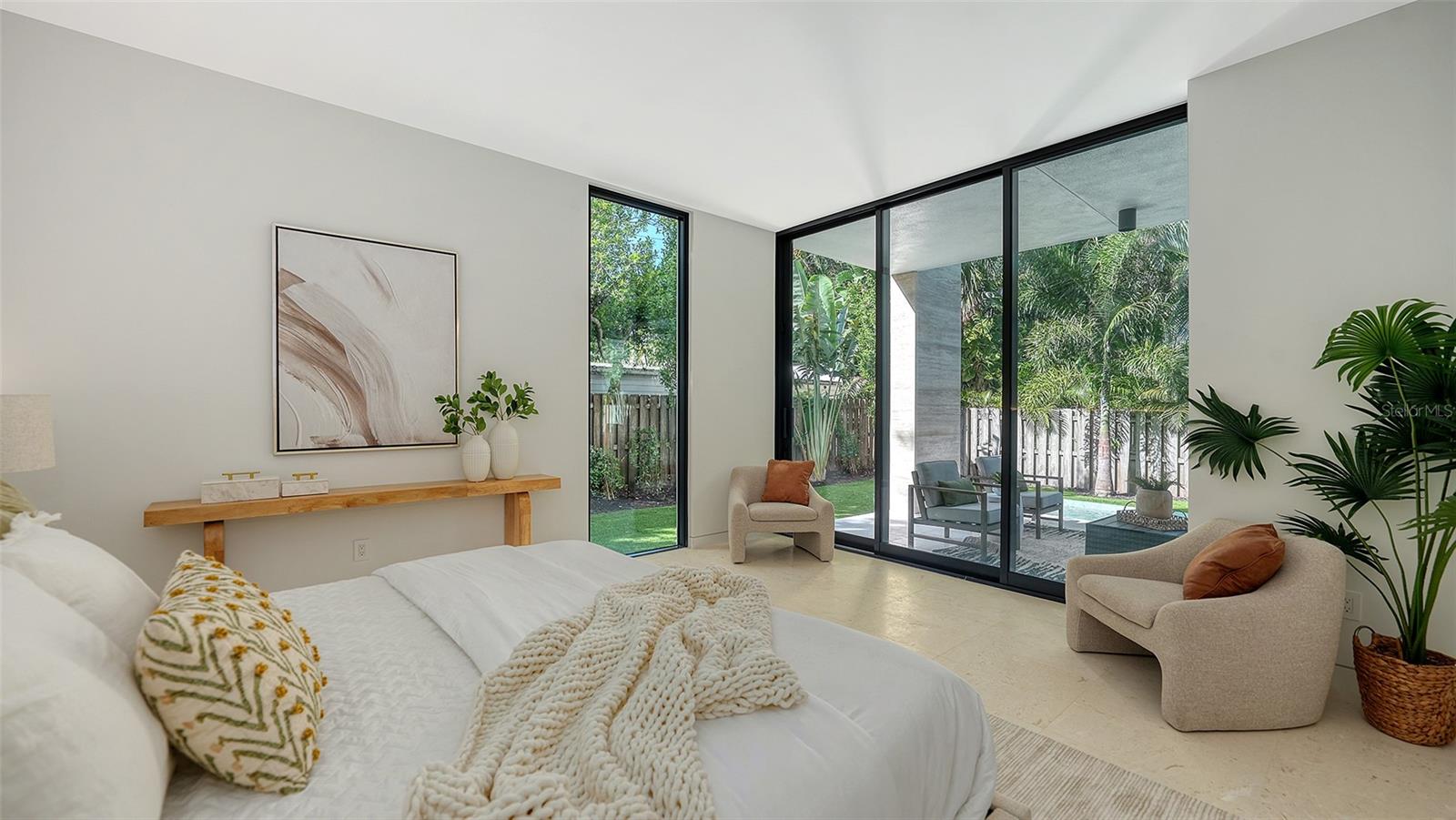 A4667508 Property Photo