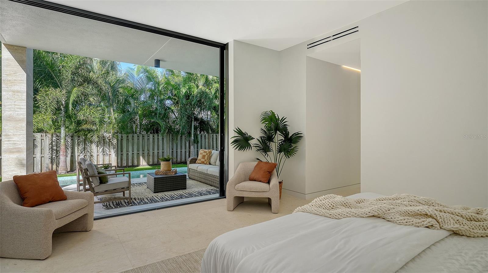 A4667508 Property Photo