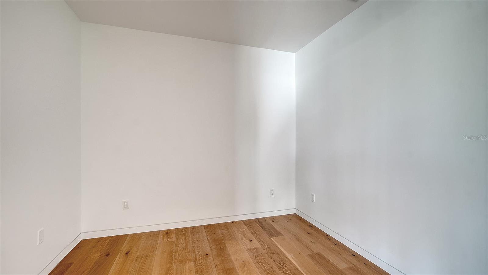 A4667508 Property Photo